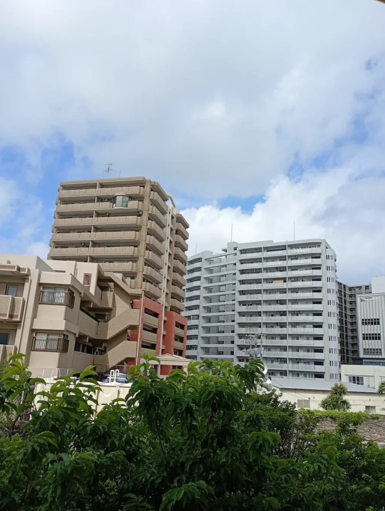 沖縄の曇り空3
