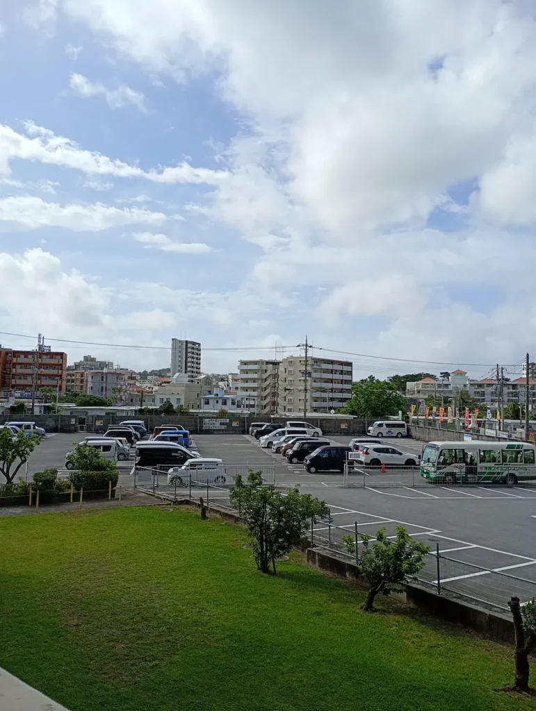 沖縄の朝の風景1