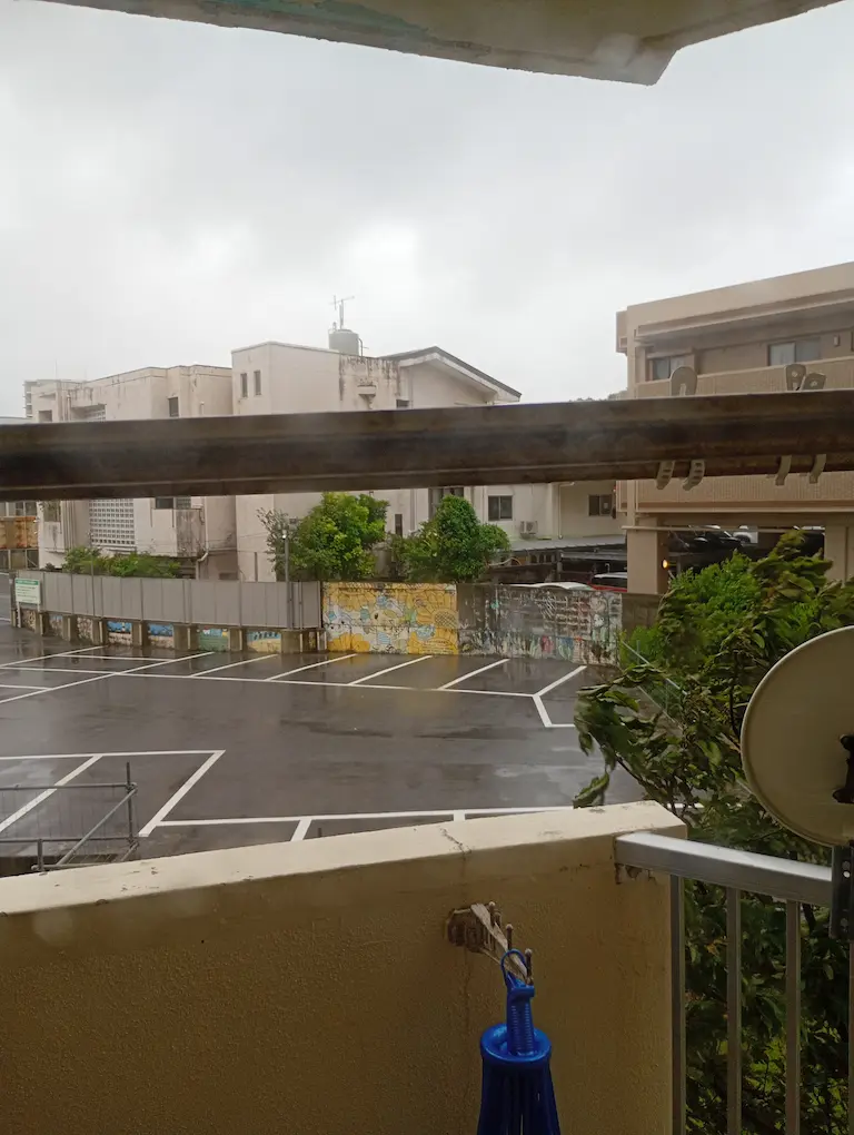 台風の朝2
